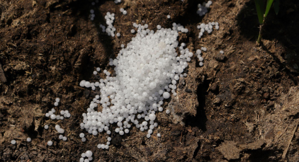 urea-fertilizer-application.jpg